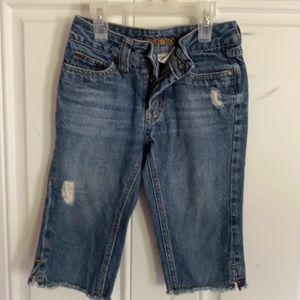 CUTE!!! Girls knee shorts size 8 slim Limited Too